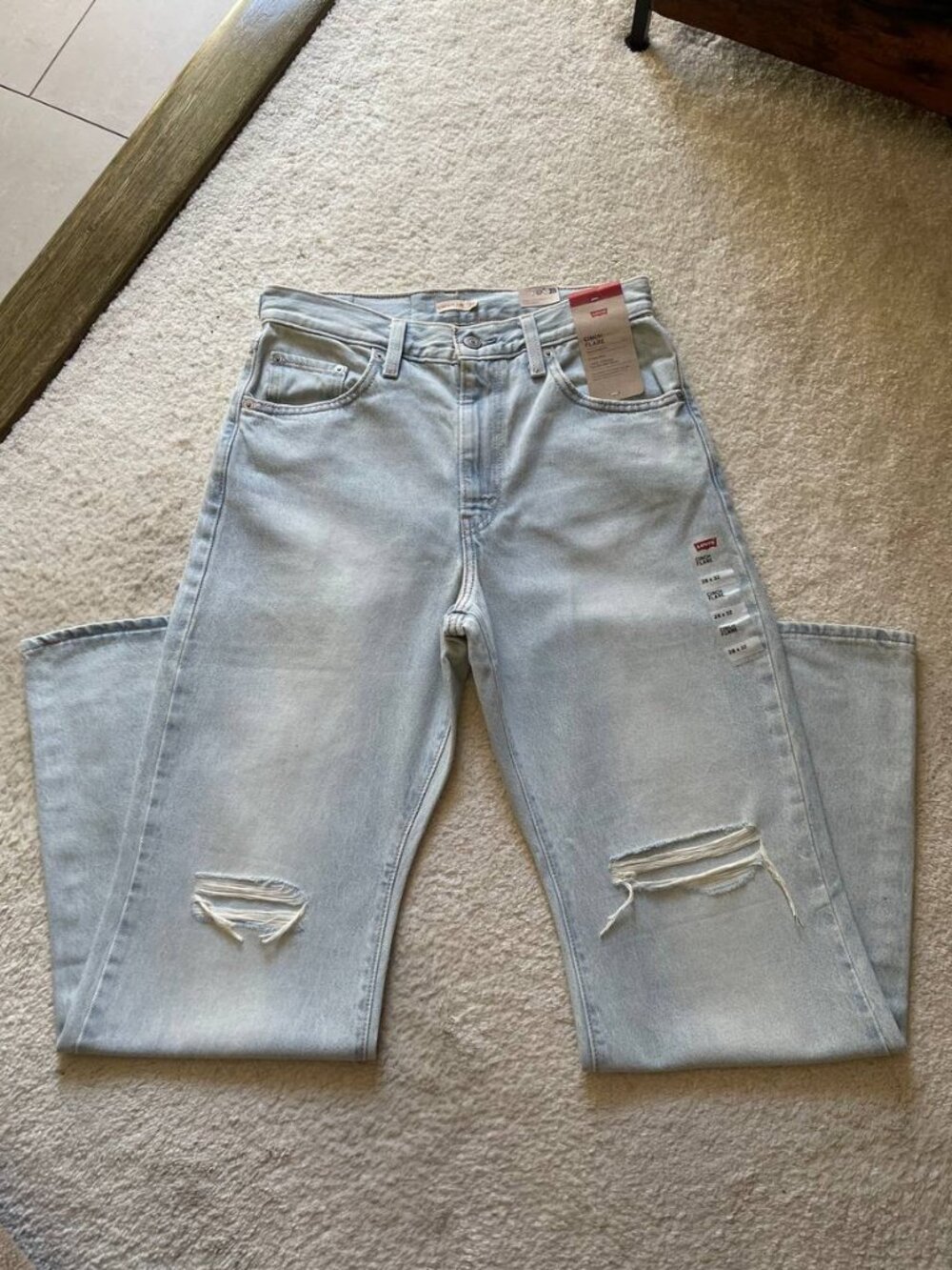 NWT Levi's Cinch Flare Distressed High Rise Women's Jeans Size 28/32